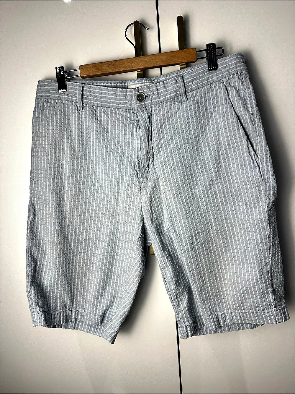 Calvin Klein 100% cottonSeersucker Striped Shorts Size 33